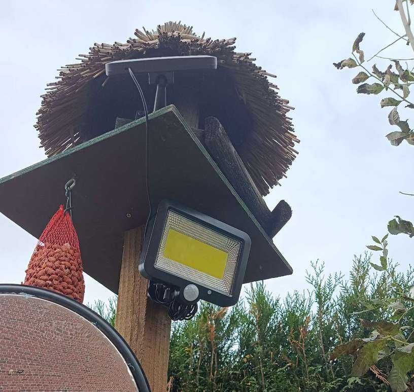 Lampa SOLARNA/halogen LED,CZUJNIK RUCHU i Zmierzchu,z pilotem i kablem