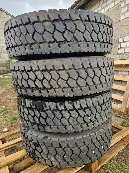 Sprzedam opony z felgami 19.5 /70/245