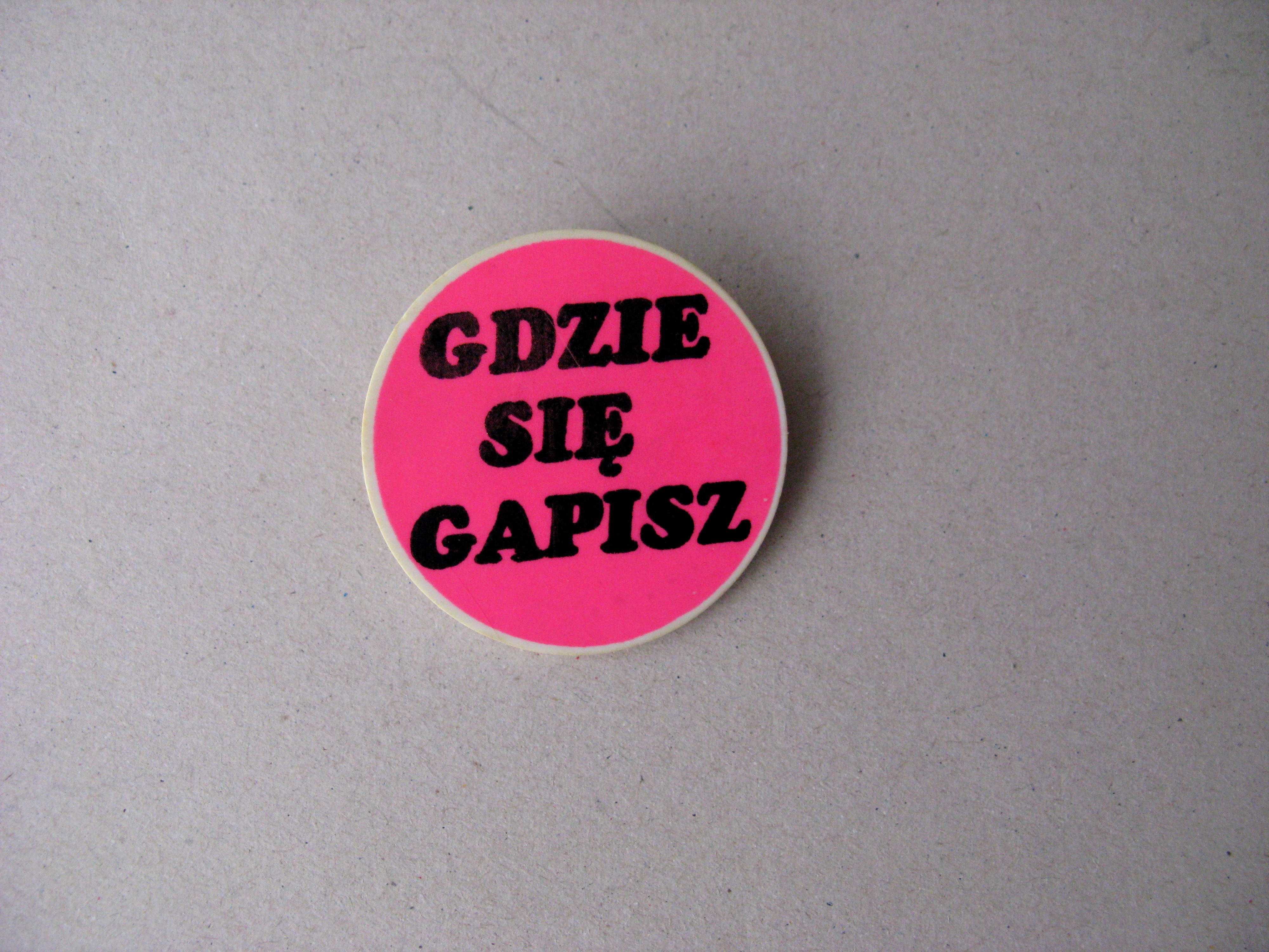 stara przypinka z lat 90-tych