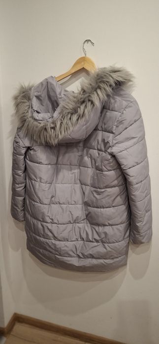 Pikowany płaszcz zimowy Reserved .