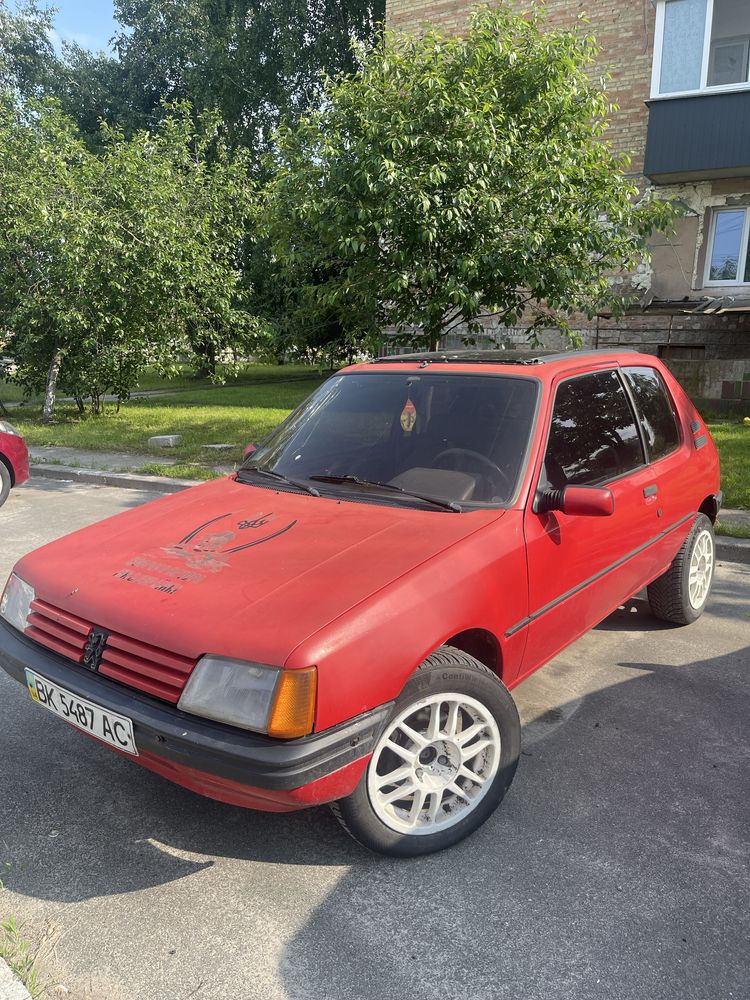Продам пежо 205 на автоматі