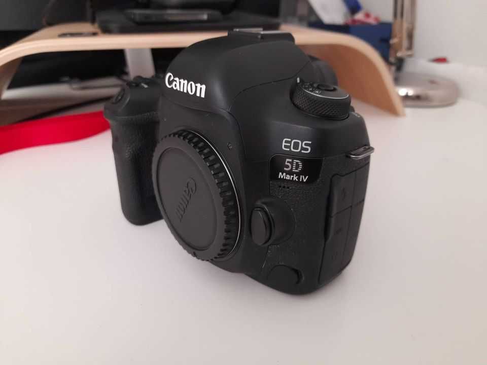 Canon 5D Mark IV