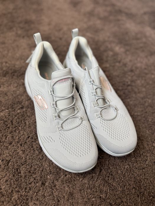 Жіночі кросівки Skechers 39 розмір