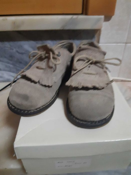 Sapatos Carneirinhos Ref. 100/F Tam. 26, 28, 31 e 33