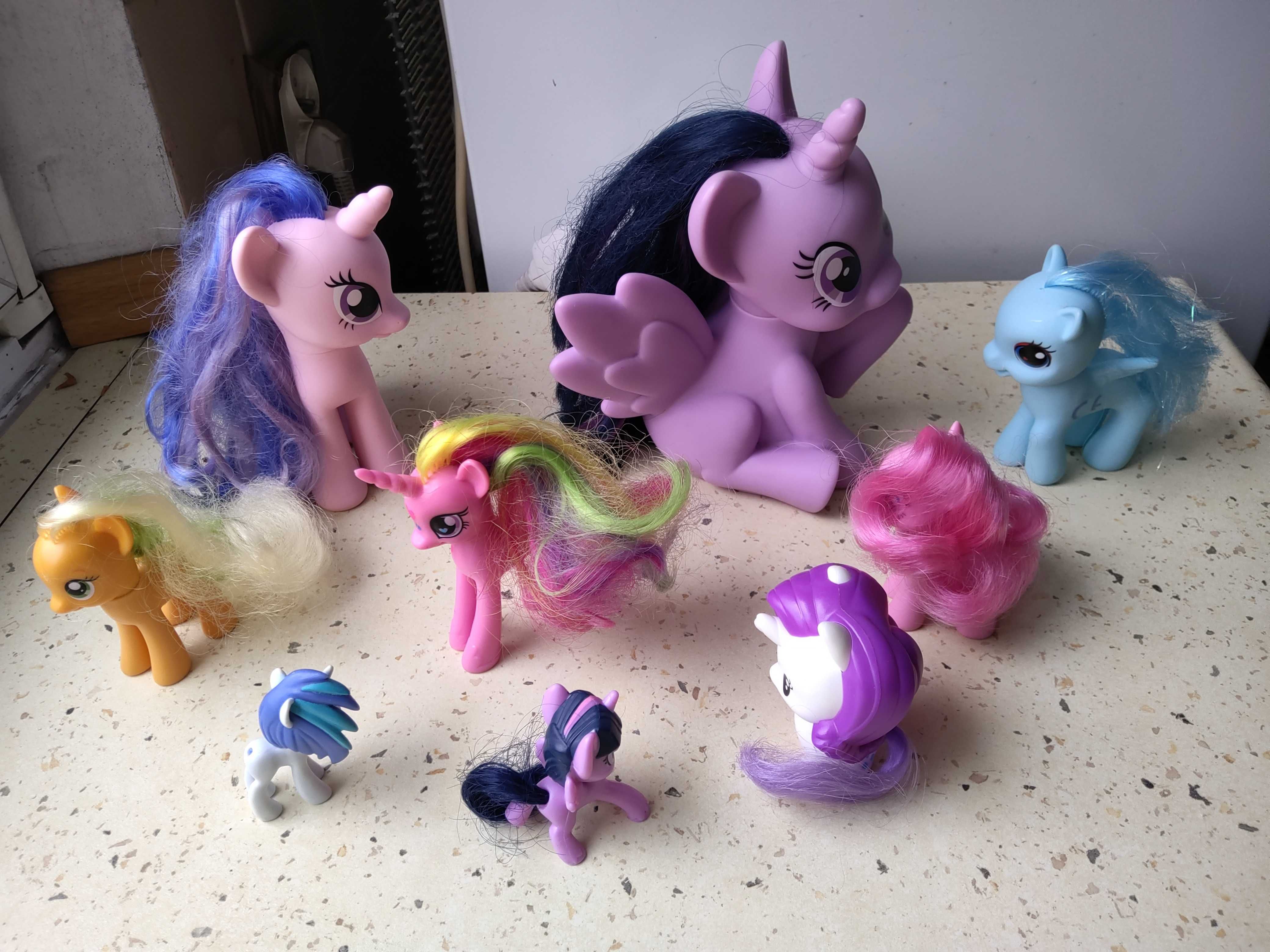 Kolekcja konie koniki, kucyki kuce, jednorożec, pony pegaz, też Hasbro