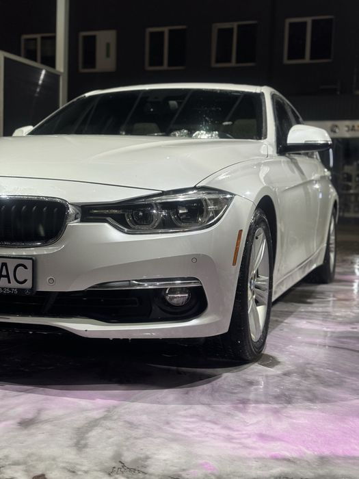 Bmw f30 2016 року