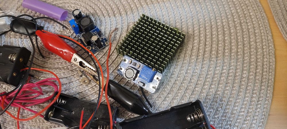 Elektronika - zestaw różnych rzeczy