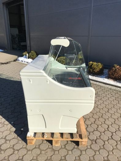 Lada witryna chłodnicza BOCHNIA 1,2 m x 0,9 m. I inne urządzenia.