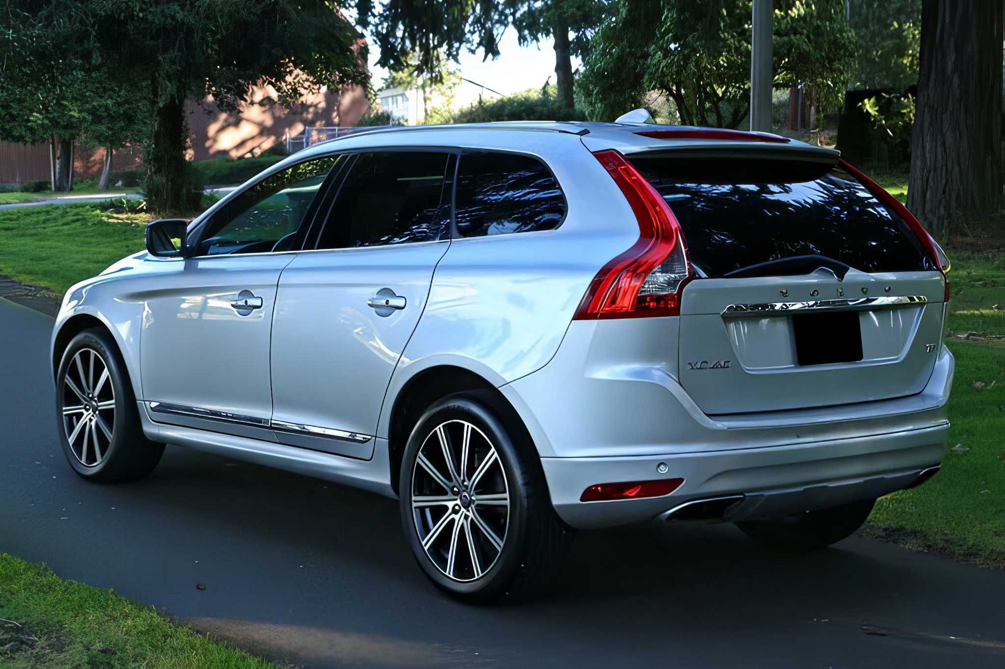 2016 Volvo     XC60