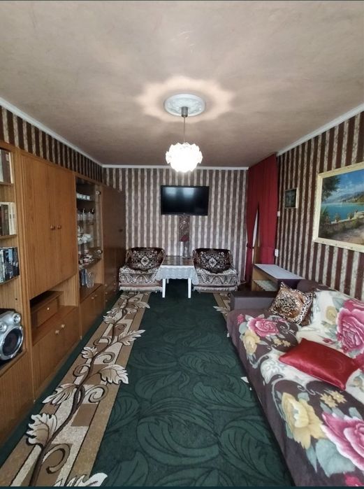 Продам 3к квартиру з меблями і технікою в Броварах