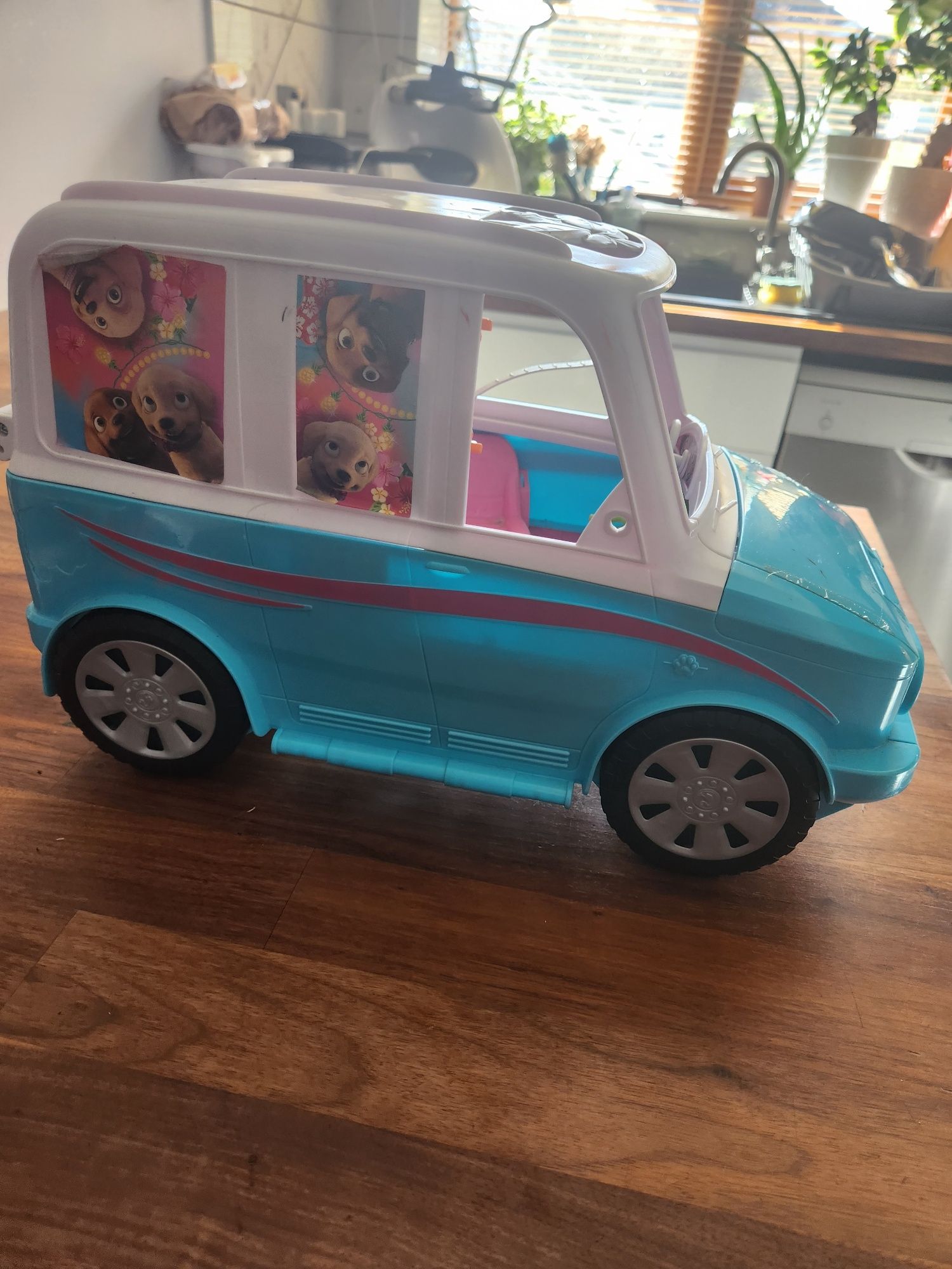 Wakacyjny camper dla barbie