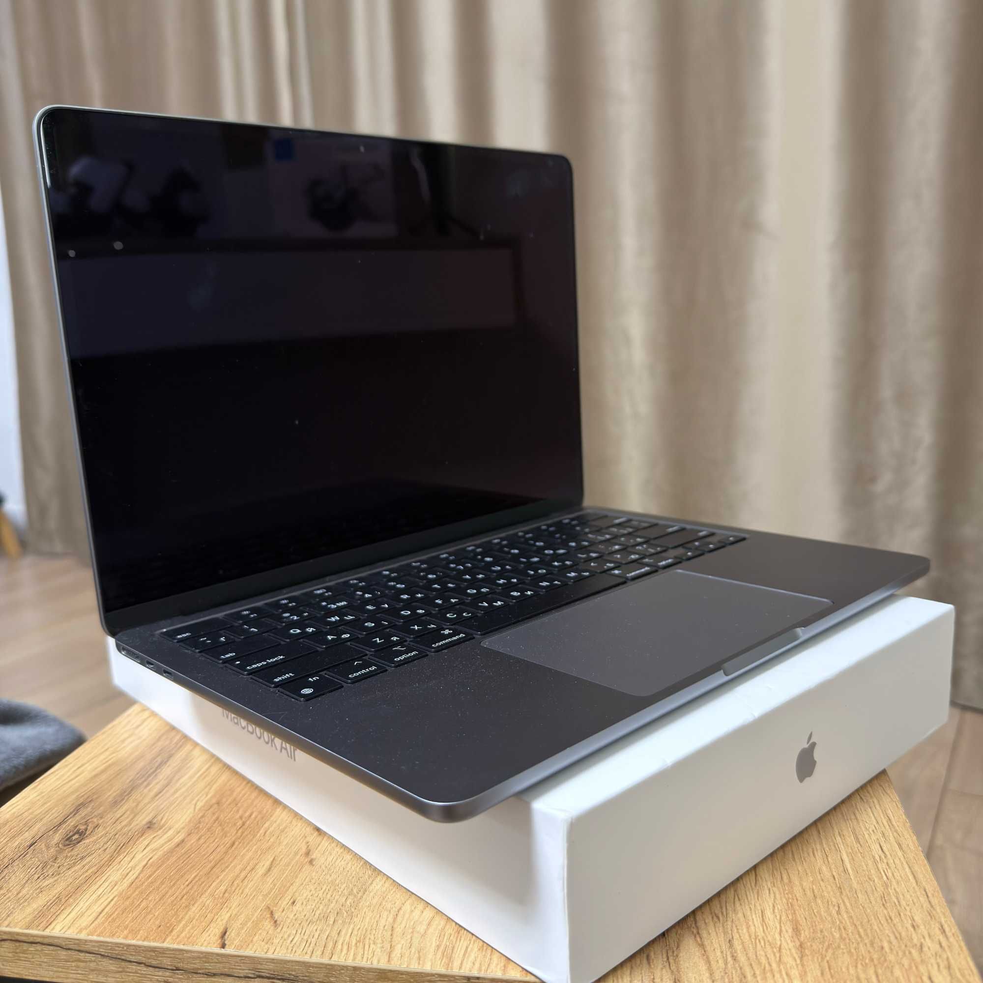 MacBook Air 13/M2/8GB/512GB/8 CPU/10 GPU/Space Gray (MLXX3LL/A)
