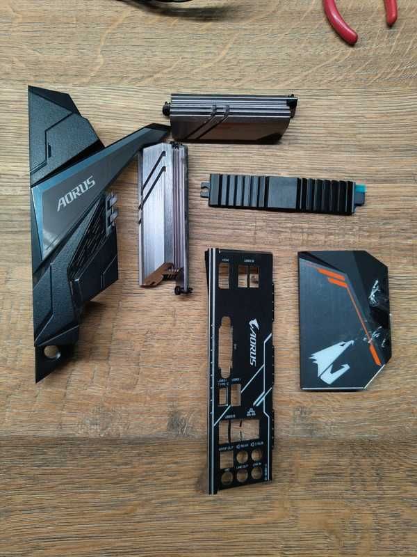 Części do płyt głównych Gigabyte Aorus Pro / Elite V1 / Elite V2