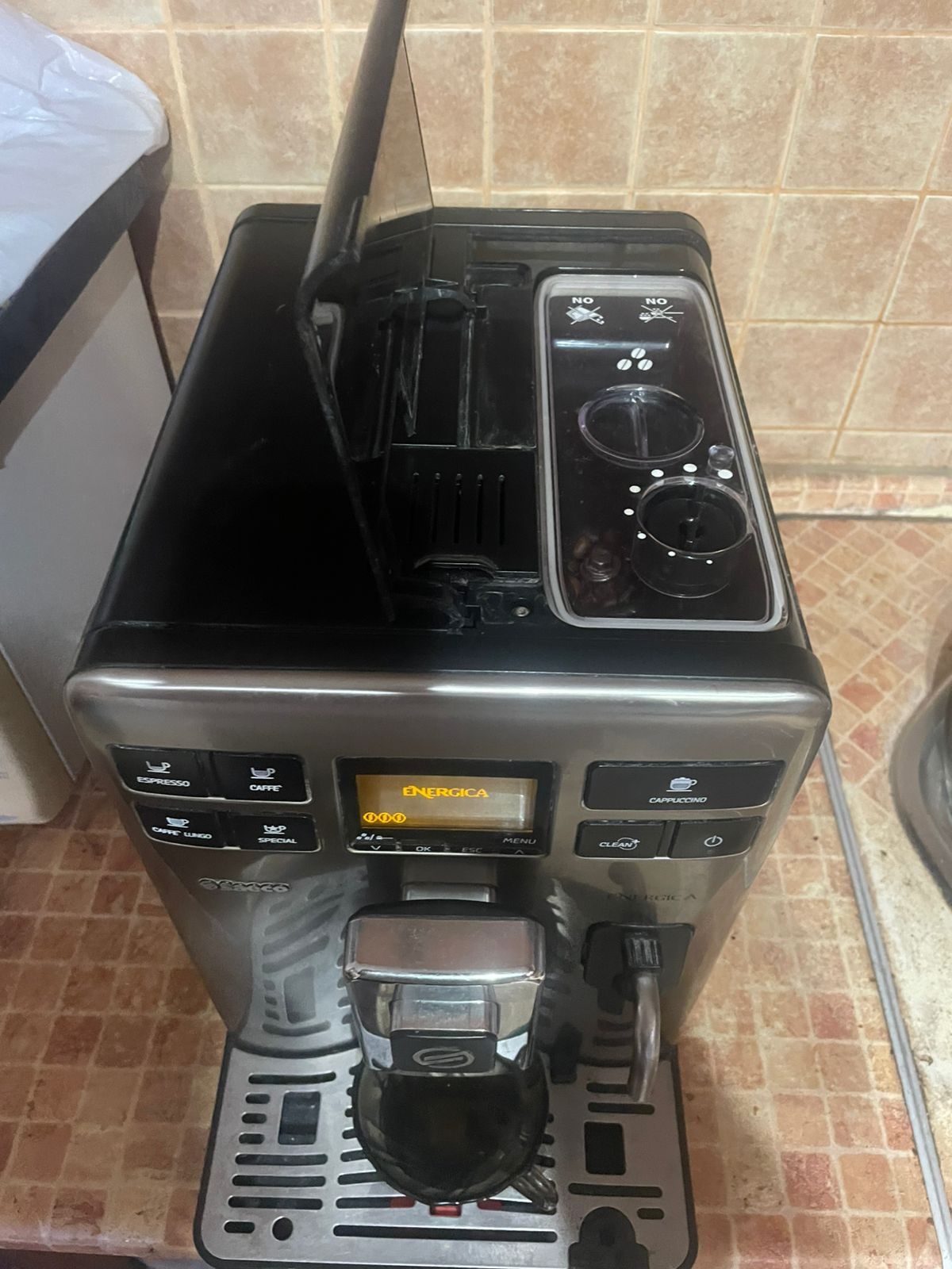 Кавовий апарат кавоварка Saeco HD8852