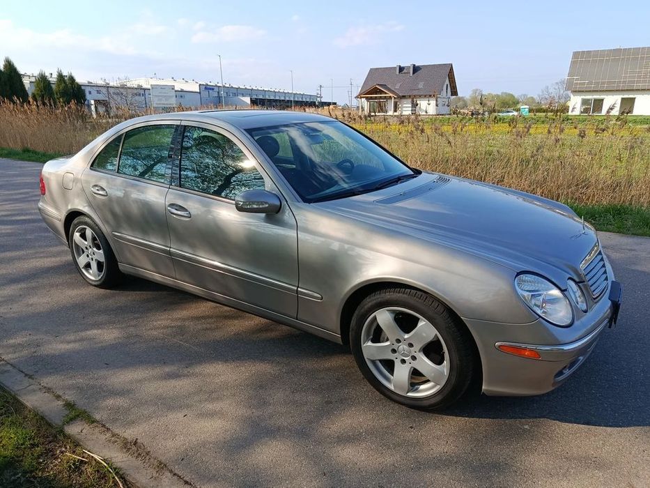 Mercedes-Benz Klasa E CLEAN TITLE, Super stan, niski przebieg, absolutny brak korozji,
