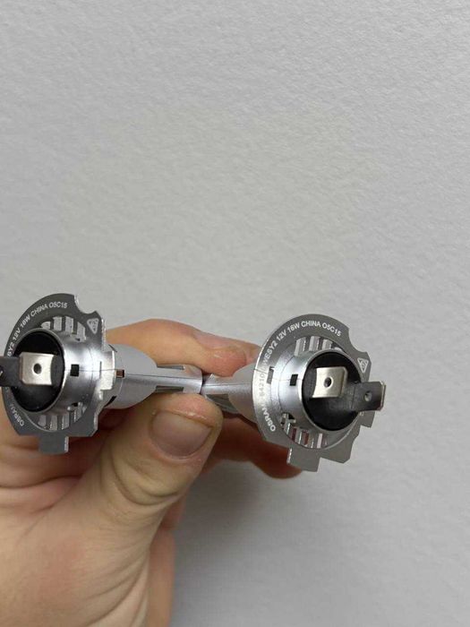 Комплект світлодіодних ламп для автомобіля LEDriving H7/H18.