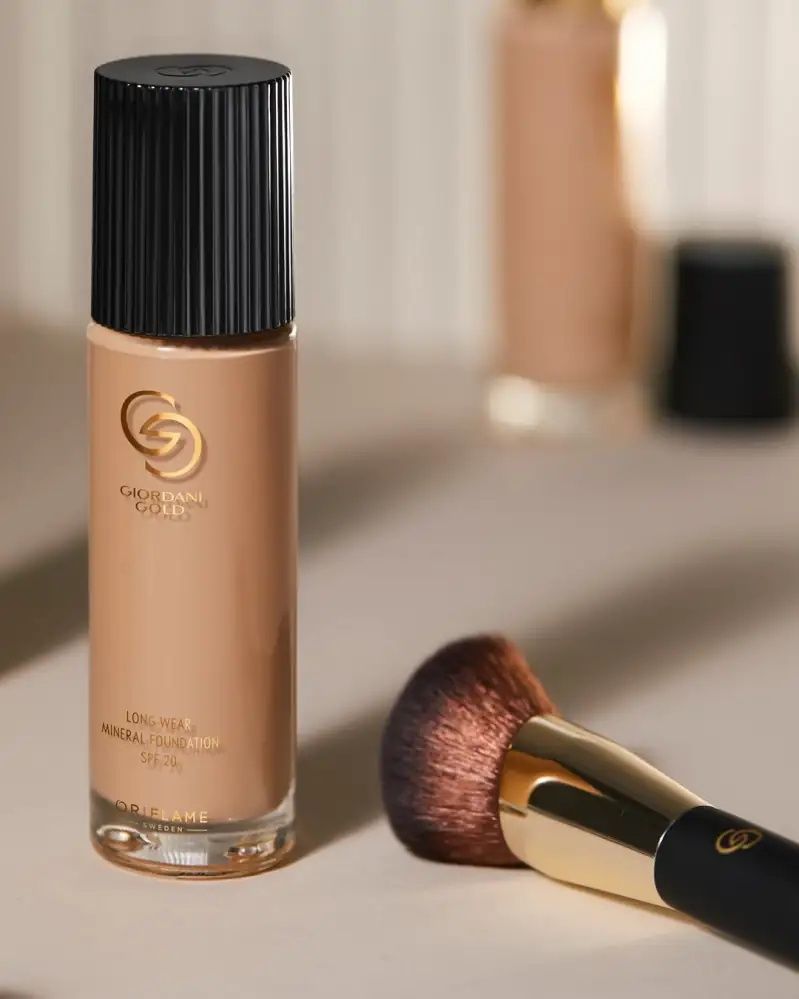 Oriflame Giordani Gold podkład do twarzy 30 ml SPF 20