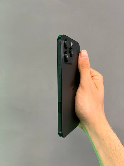 iPhone 15 Pro Max 256Gb Black Titanium Neverlock від Магазину