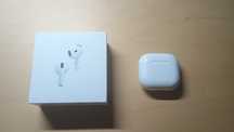 Apple AirPods 4 ANC