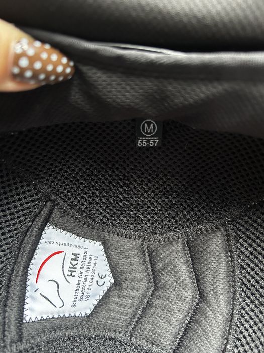 Czarny regulowany kask hkm 55-57cm r.M