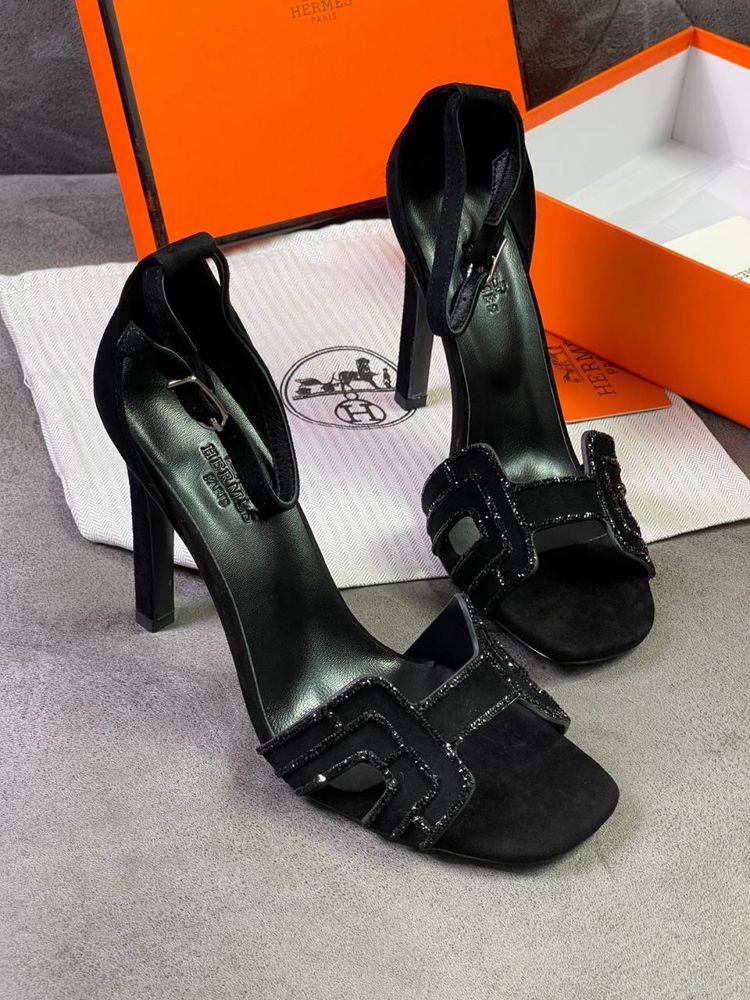 Босоніжки chanel ysl miu miu