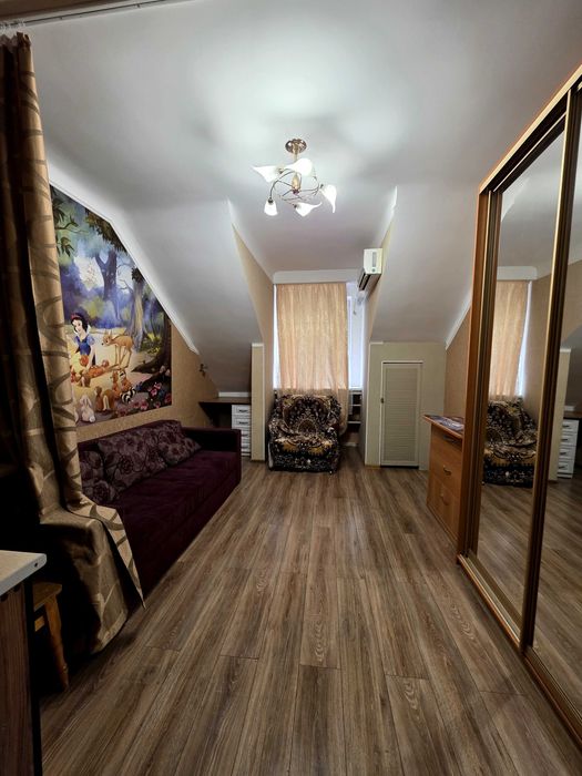 Продам кімнату у гуртожитку, Освіти 18, поруч КНУБА