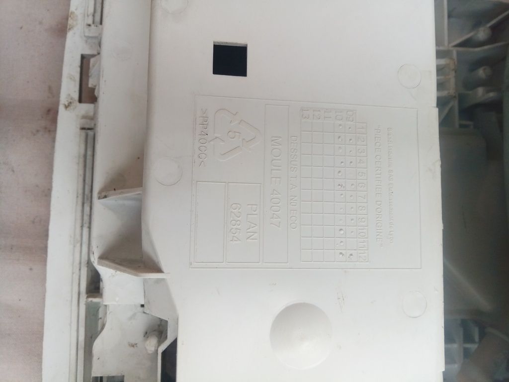 верхняя часть пластикового корпуса стиральной машинки Bosch WOR 20152