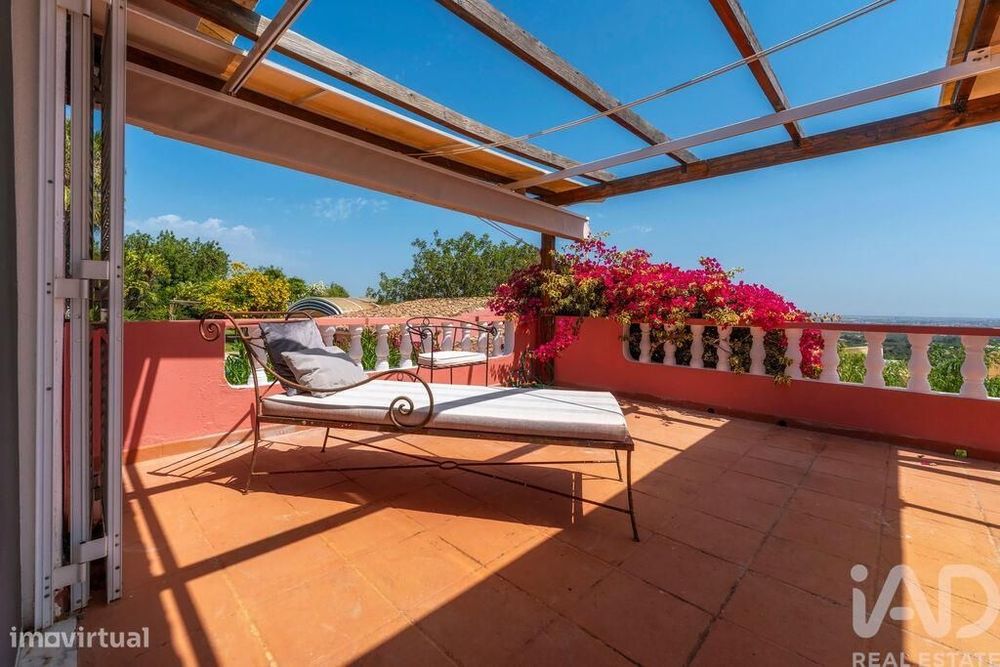 Casa / Villa T4 em Santa Bárbara de Nexe de 201,00 m2