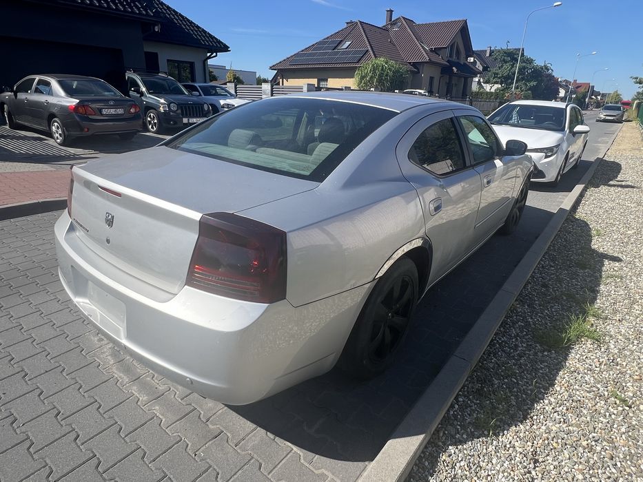 Dodge Charger 2007 V6 2,7 L (200 KM)