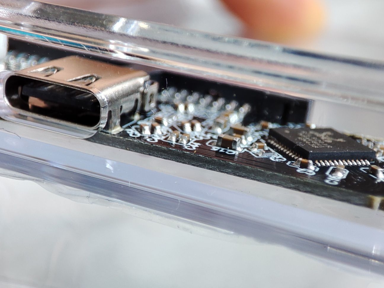 Dwie sztuki obudów na dyski 2,5'' SSD, HDD. Złącze USB-C. Nowe.