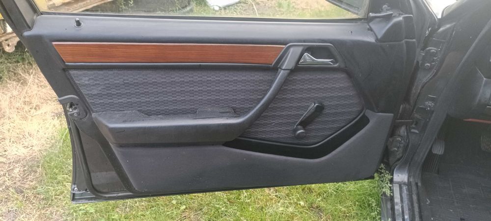 Mercedes-Benz W124 2.3 бензин