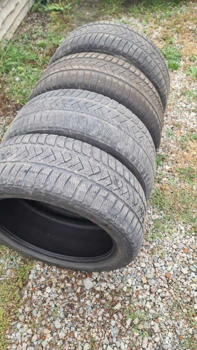 Шини зимові Pirelli 245/45/19r..RunFlat . Ціна за 4 шт.