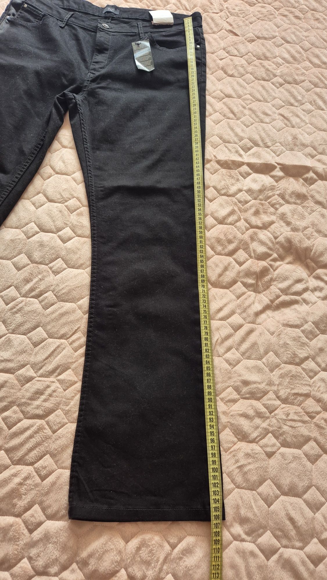 Джинси bootcut чорні