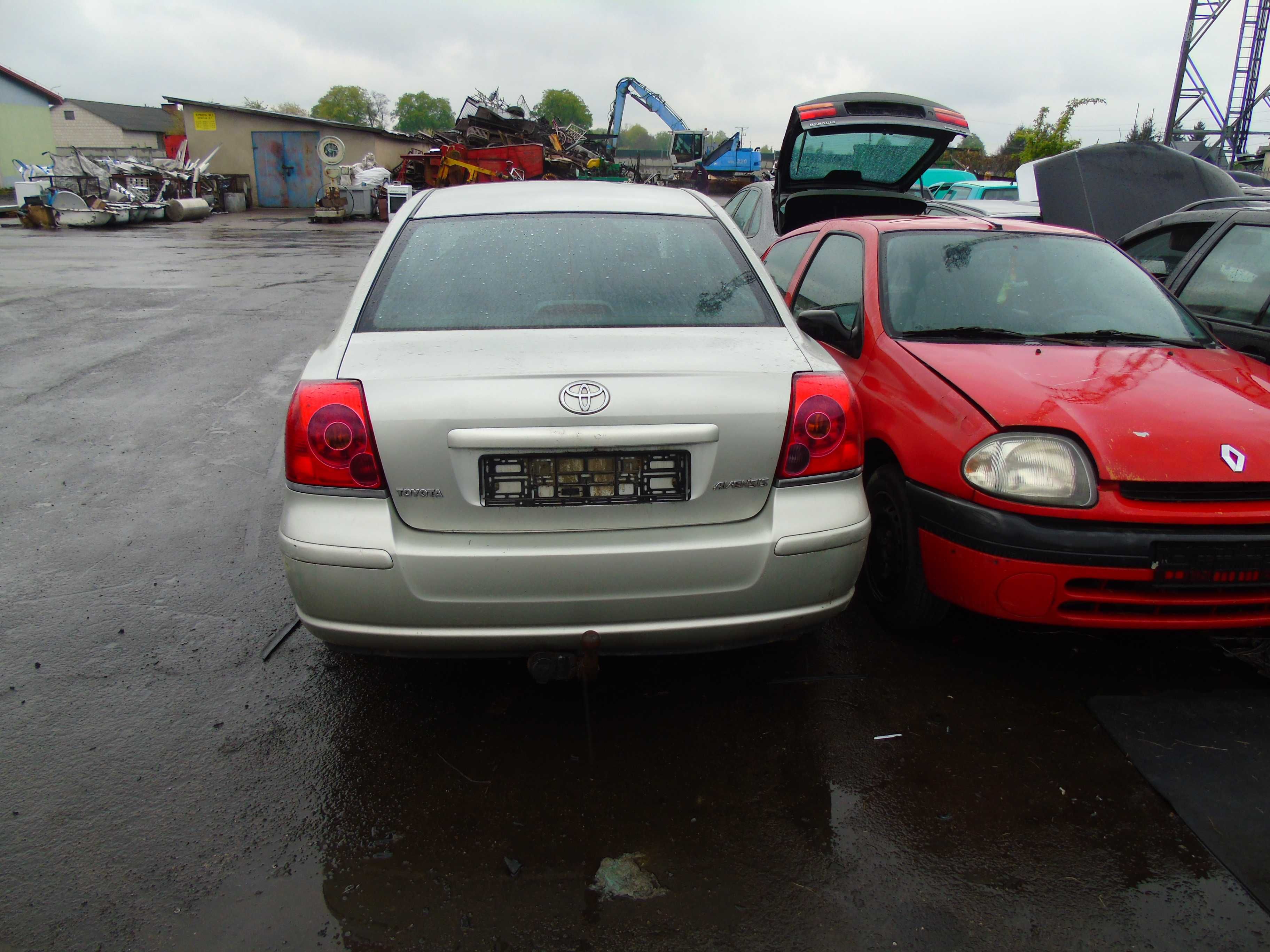 Toyota Avensis 2.0 diesel 2003r. części