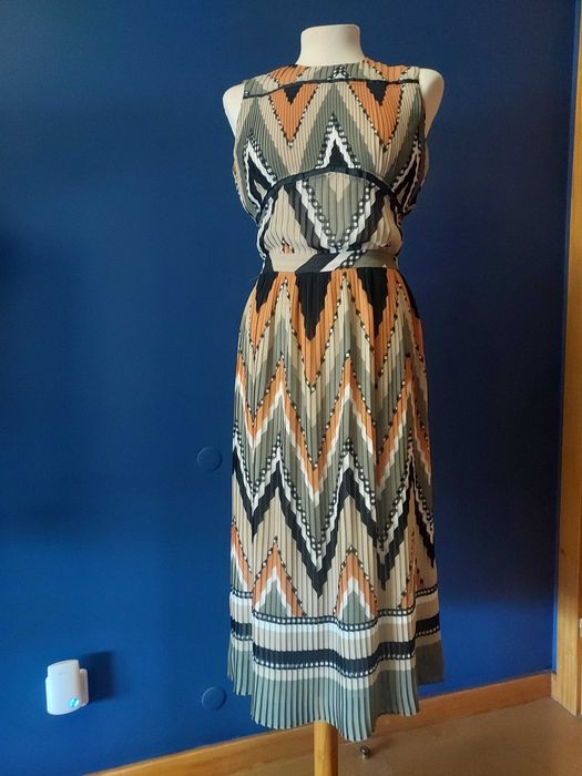 Vestido plissado Massimo Dutti