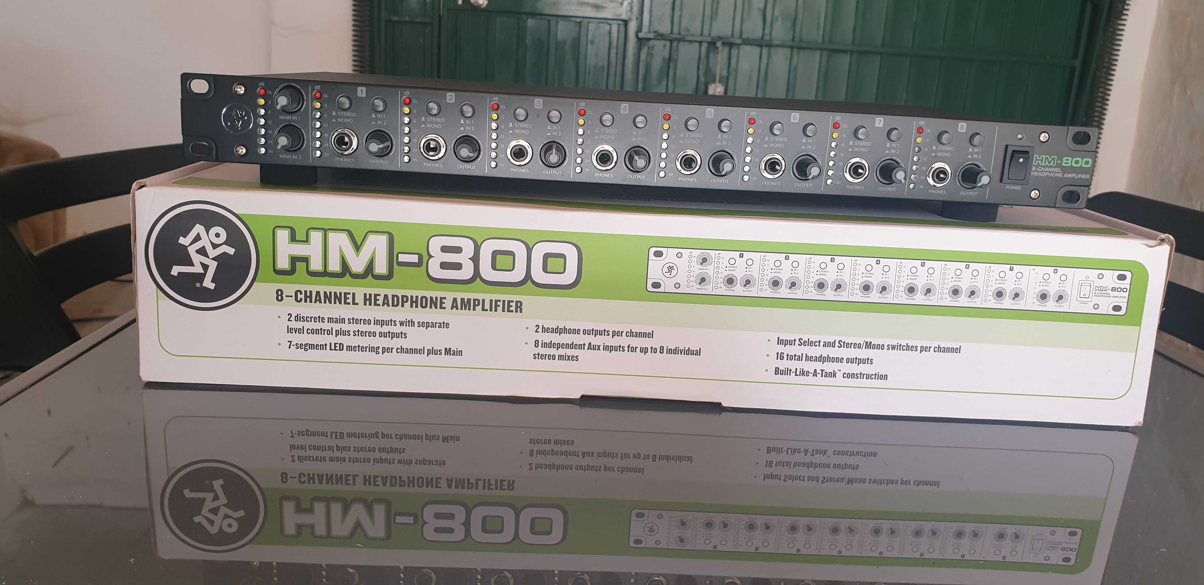 Mackie HM-800 Amplificaror de auscultadores + Multicore 8 vias