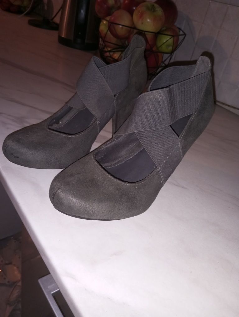 Buty na obcasie Rozmiar 38