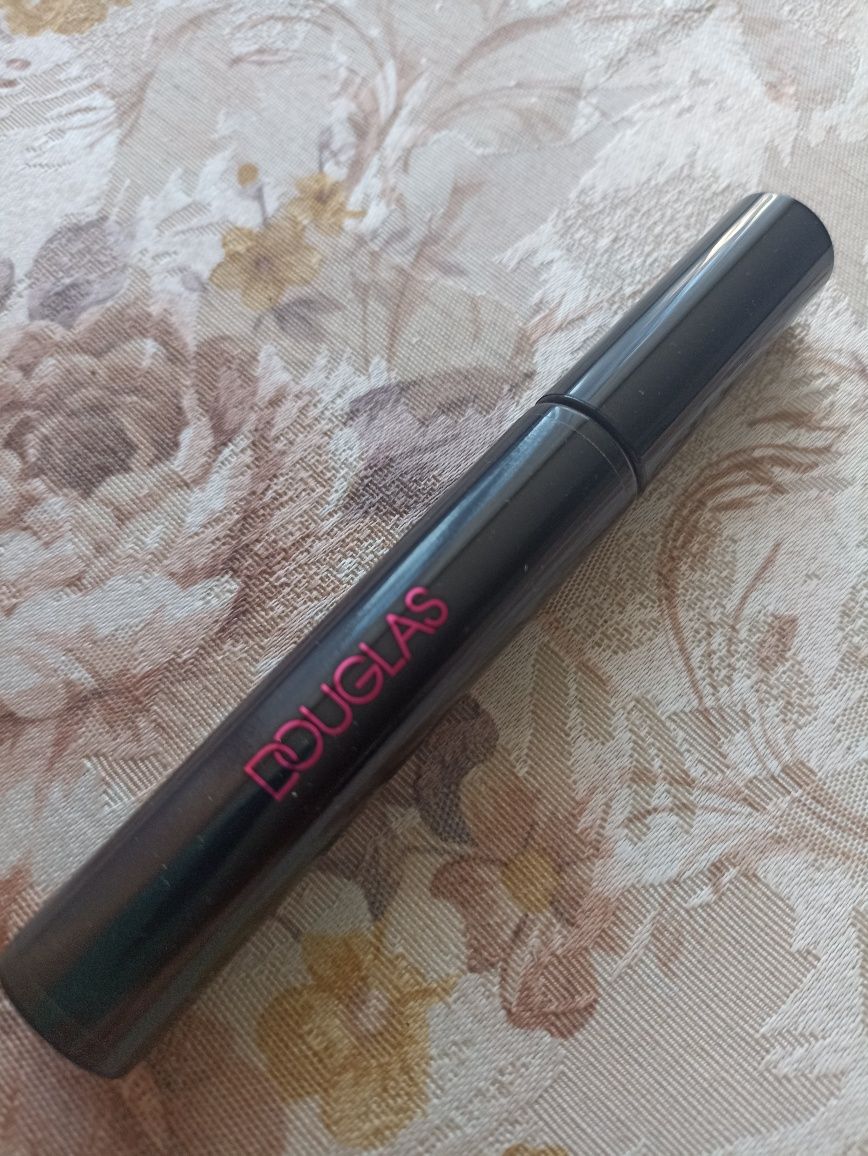Have it all, mascara, Douglas