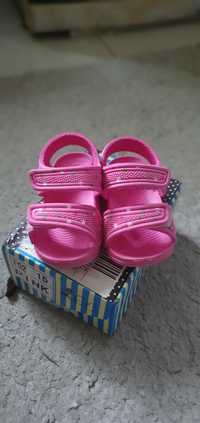 Удобные босоножки сандалии для малышки
