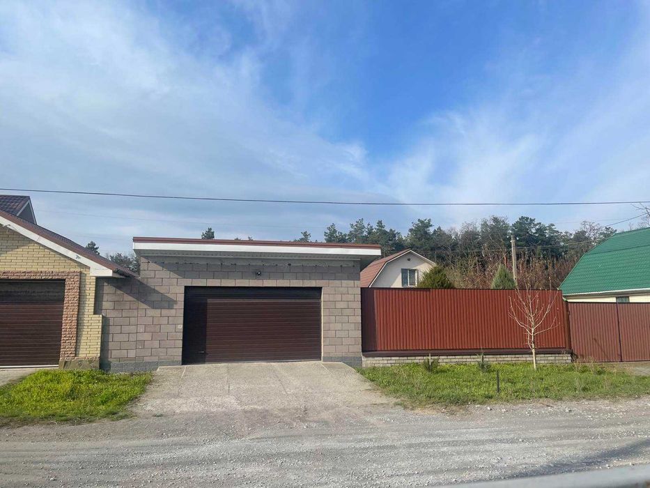 Продам участок в пос.Обуховка рядом с лесом