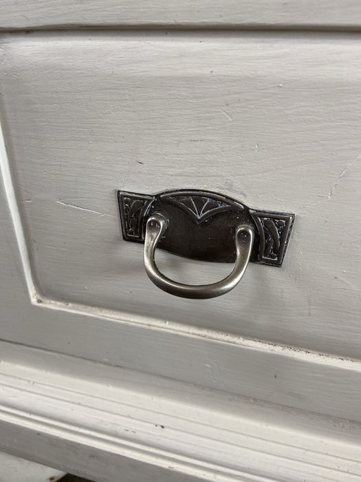 Piękne 2 drewniane regały na sprzedaż