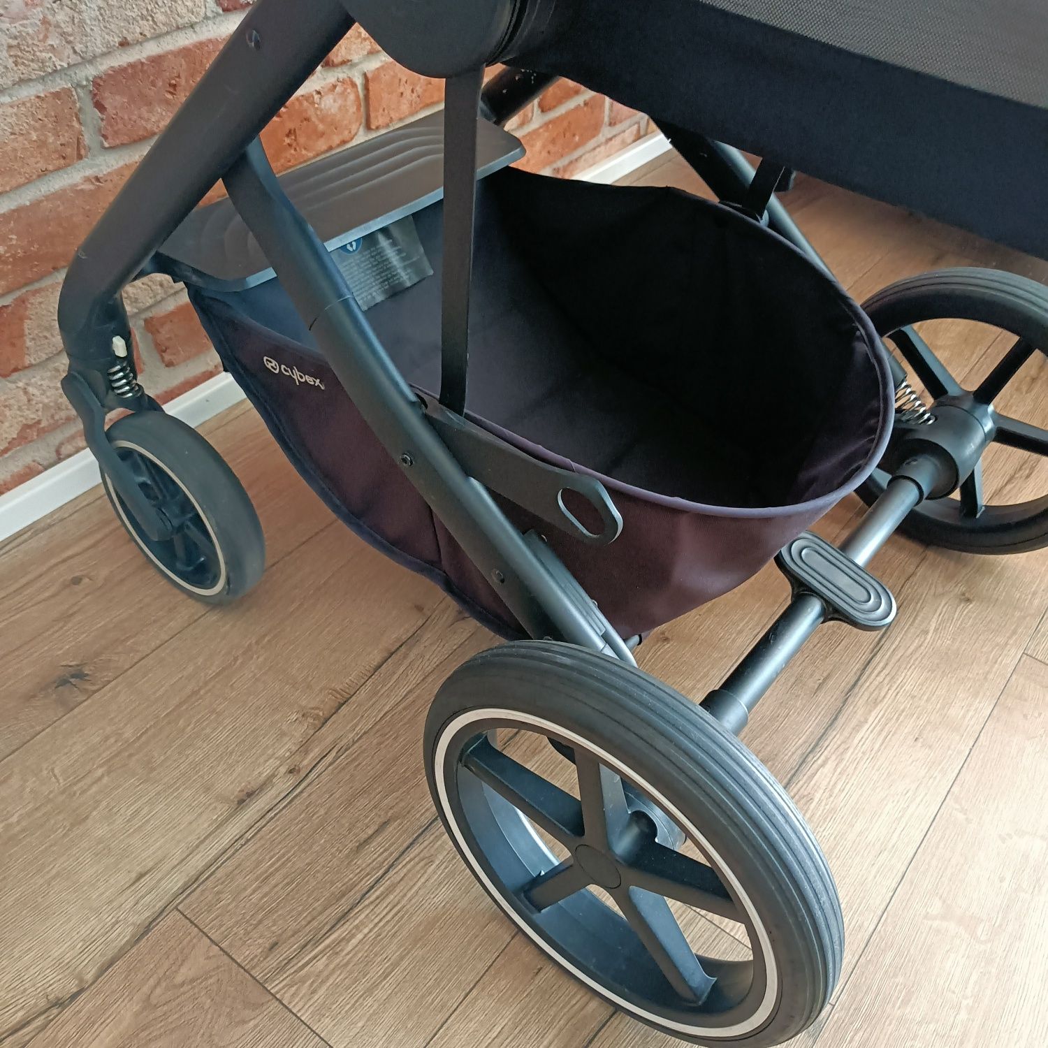 Wózek gondola i spacerówka 2w1 cybex balios s w kolorze Soho Grey