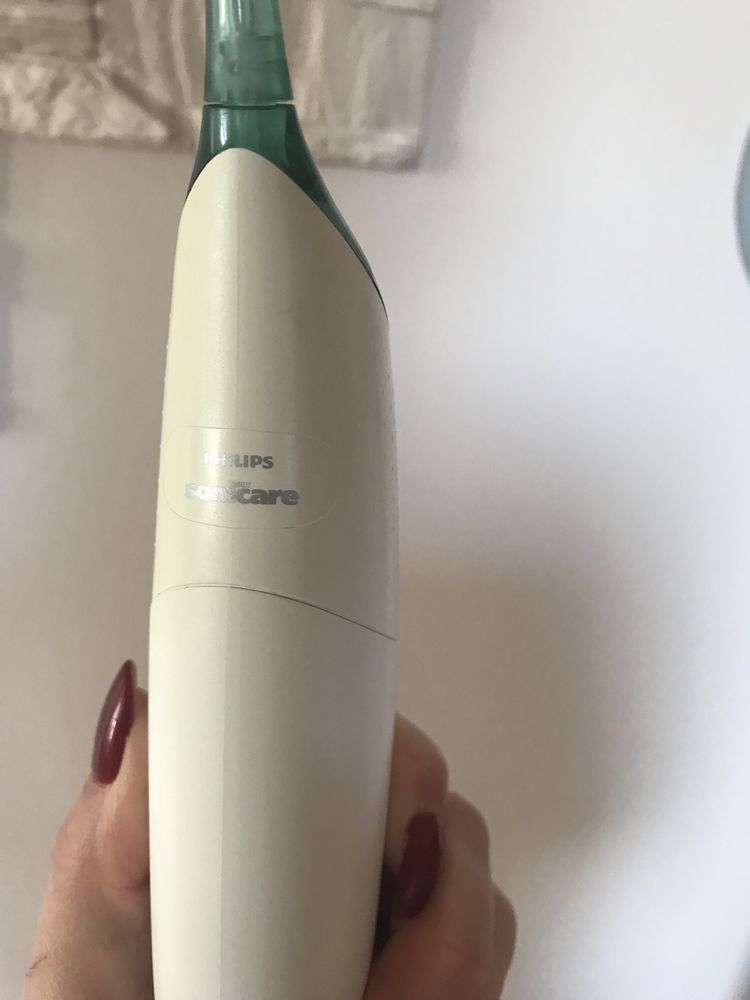 Irigator Philips sonicare z ładowarką