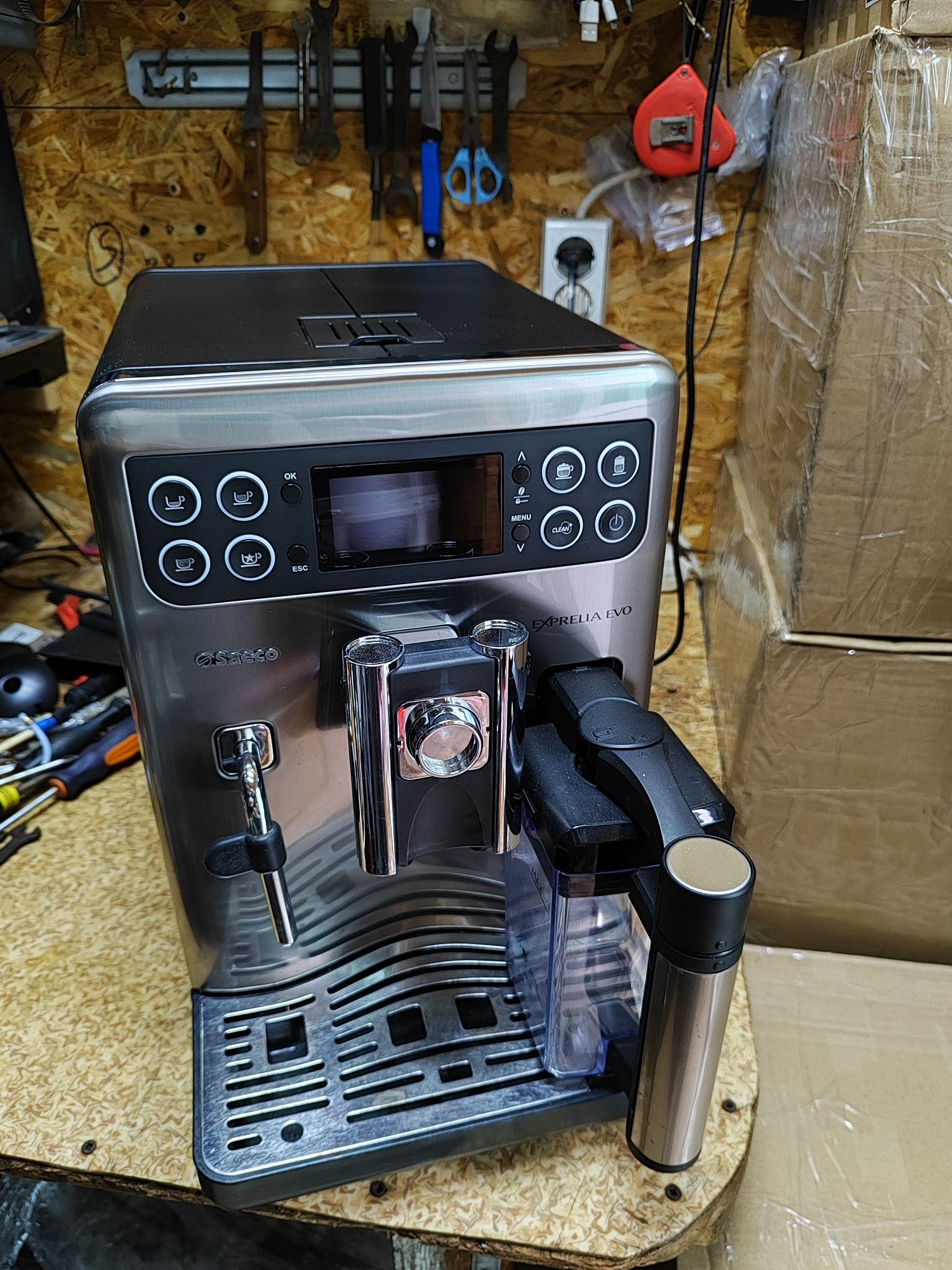 Кофемашина, кавомашина Saeco Exprelia EVO