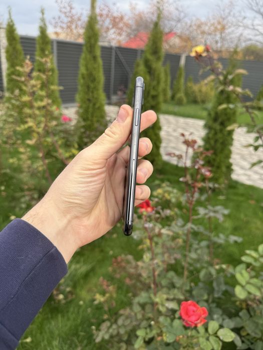 Iphone 11 pro max чудовий стан, все працює