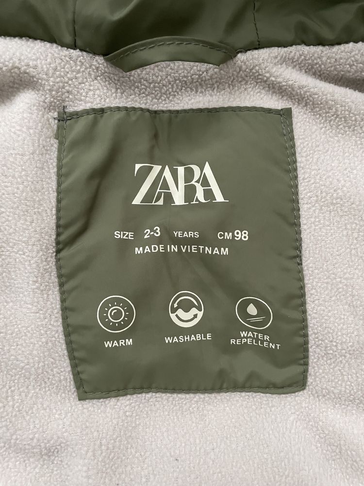 Жилет із капюшоном Zara