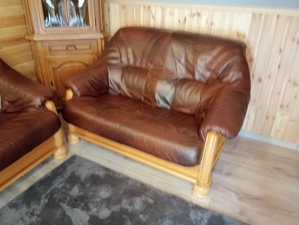 Sofa drewno skóra