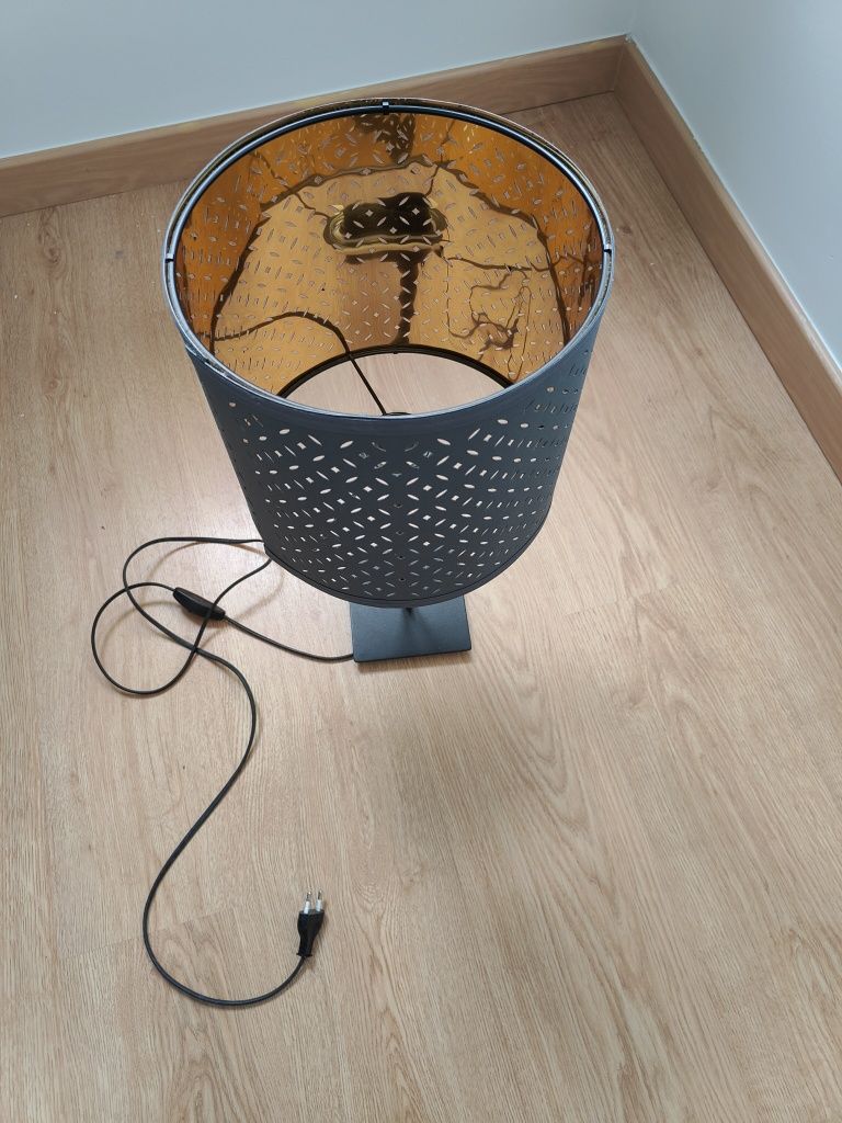 Candeeiro de mesa