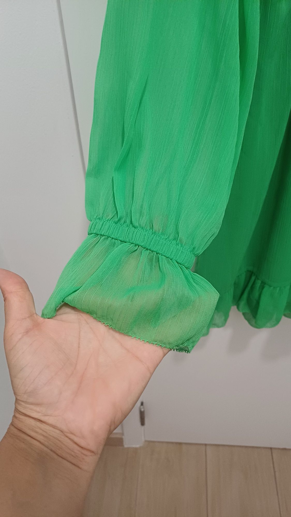 Vestido verde da mango (novo)-M