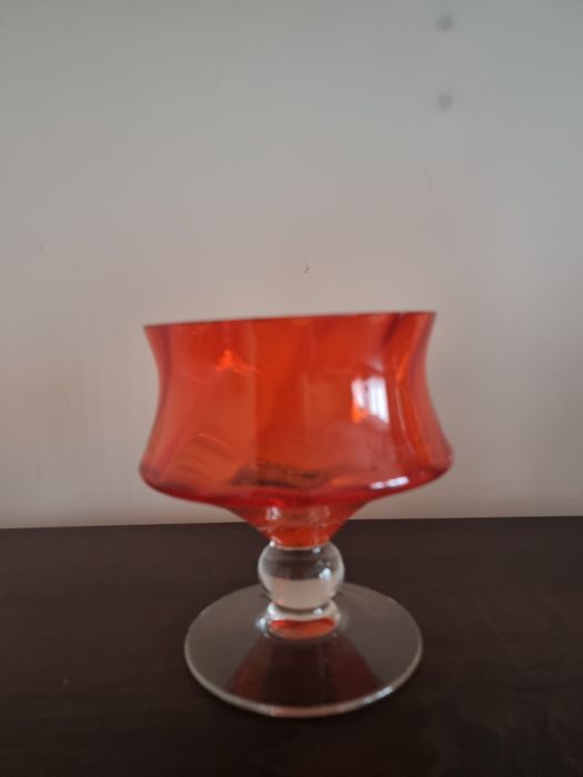 Ozdobny kielich vintage